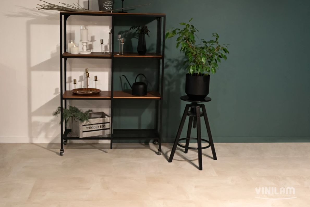 Плитка ПВХ клеевая VINILAM Бетон Белый Ceramo Stone Glue 950х475х2,5 (4,56м2), 4V микро-фаска