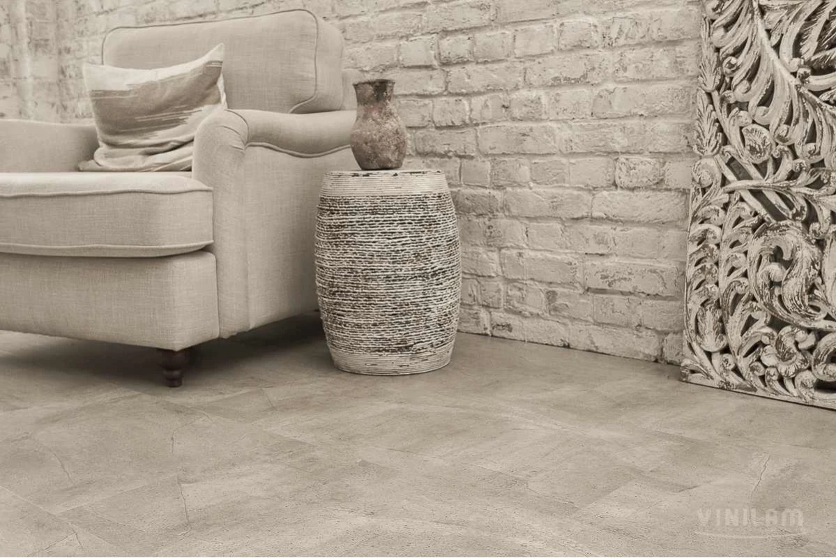 Плитка ПВХ клеевая VINILAM Бетонная смесь Ceramo Stone Glue 950х480х2,5 (4,56м2), 4V микро-фаска