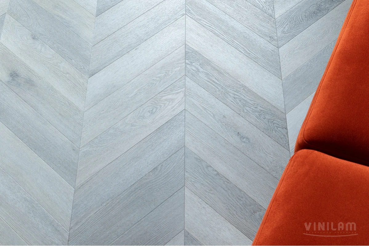 Плитка ПВХ клеевая VINILAM Шеврон Легран Chevron Glue 690х115х2,5 (2,86м2), 4V фаска