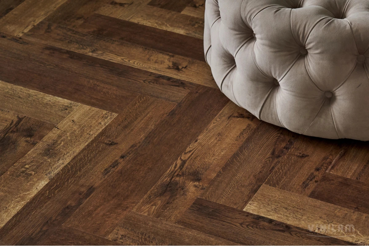 Плитка ПВХ замковая VINILAM Паркет Версальский Herringbone 720х120х6,5 (2,07м2), с подложкой, 4V фас