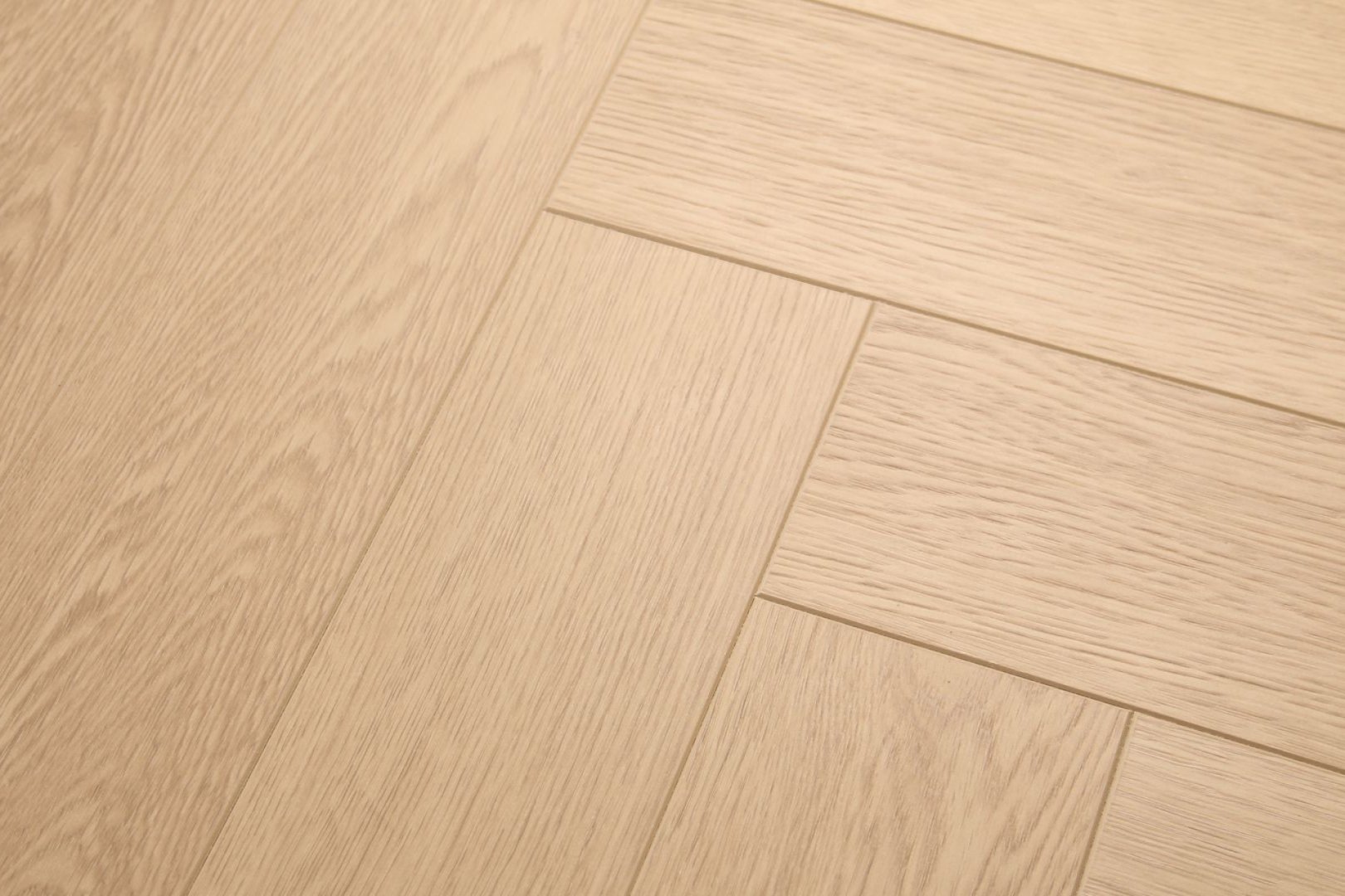 Ламинат Damy Floor Дуб Мускатный Heritage Ёлка 606х101х8 (1,591м2), замок (Uniclic), 4V фаска