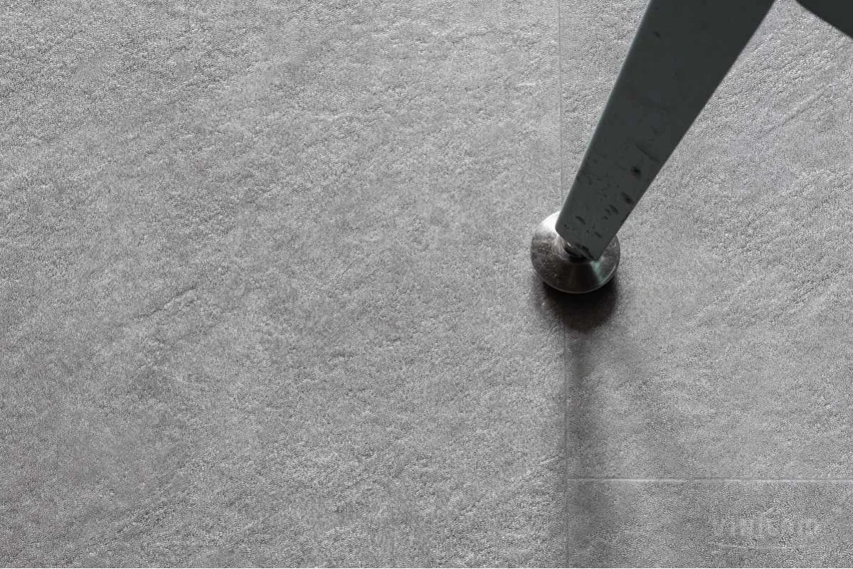 Плитка ПВХ клеевая VINILAM Цемент Ceramo Stone Glue 950х480х2,5 (4,56м2), 4V микро-фаска