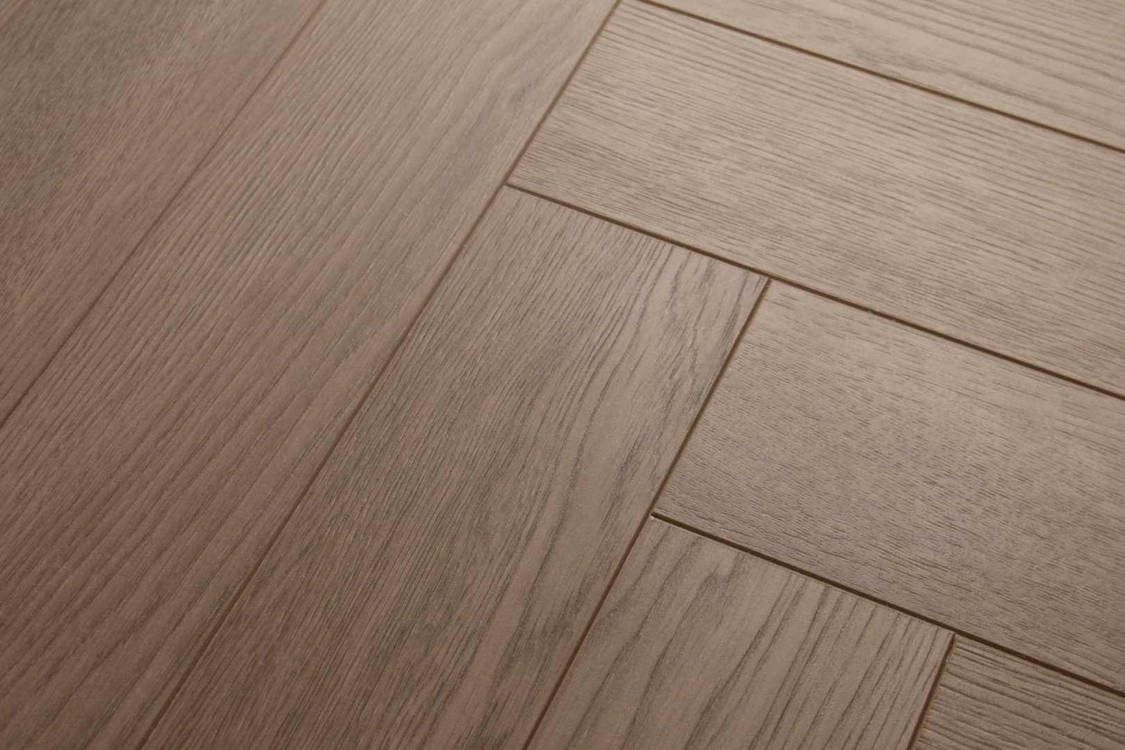Ламинат Damy Floor Дуб Таворский Heritage Ёлка 606х101х8 (1,591м2), замок (Uniclic), 4V фаска