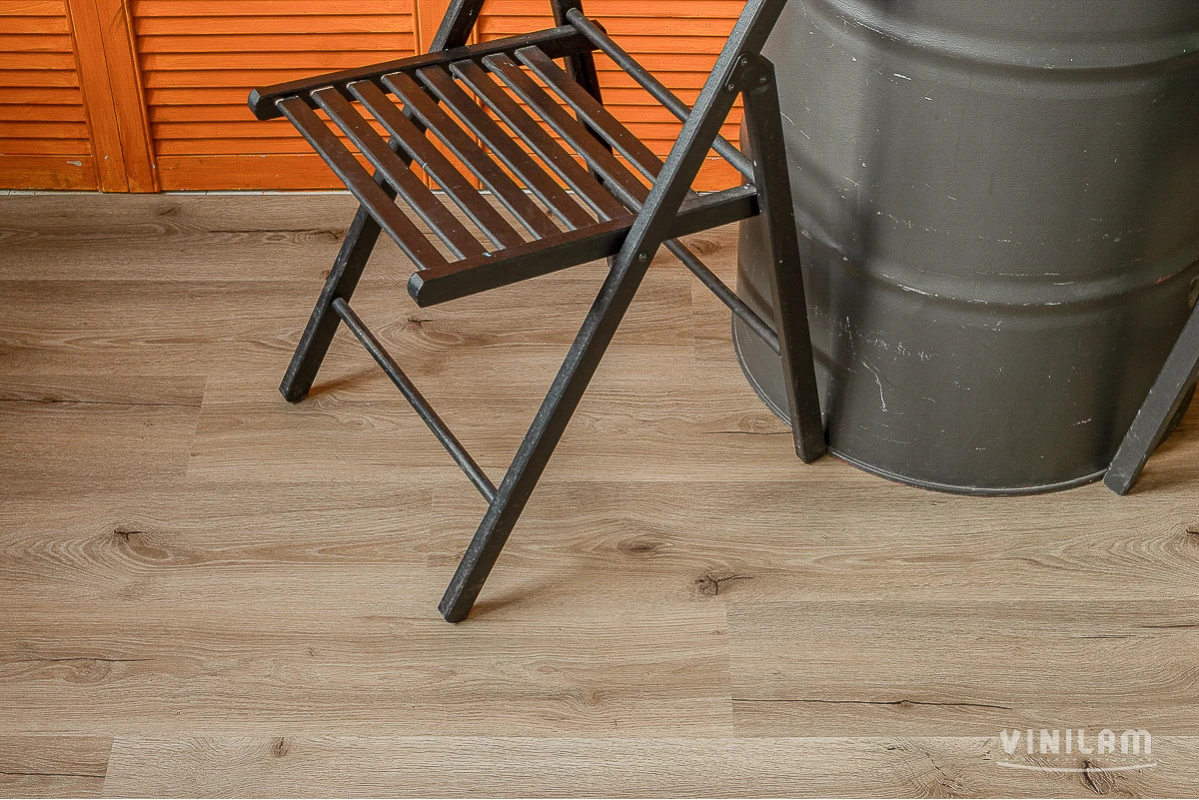 Плитка ПВХ замковая VINILAM Дуб Дамп Click 3,7 мм 1220х181х3,7 (3,09м2), 4V фаска