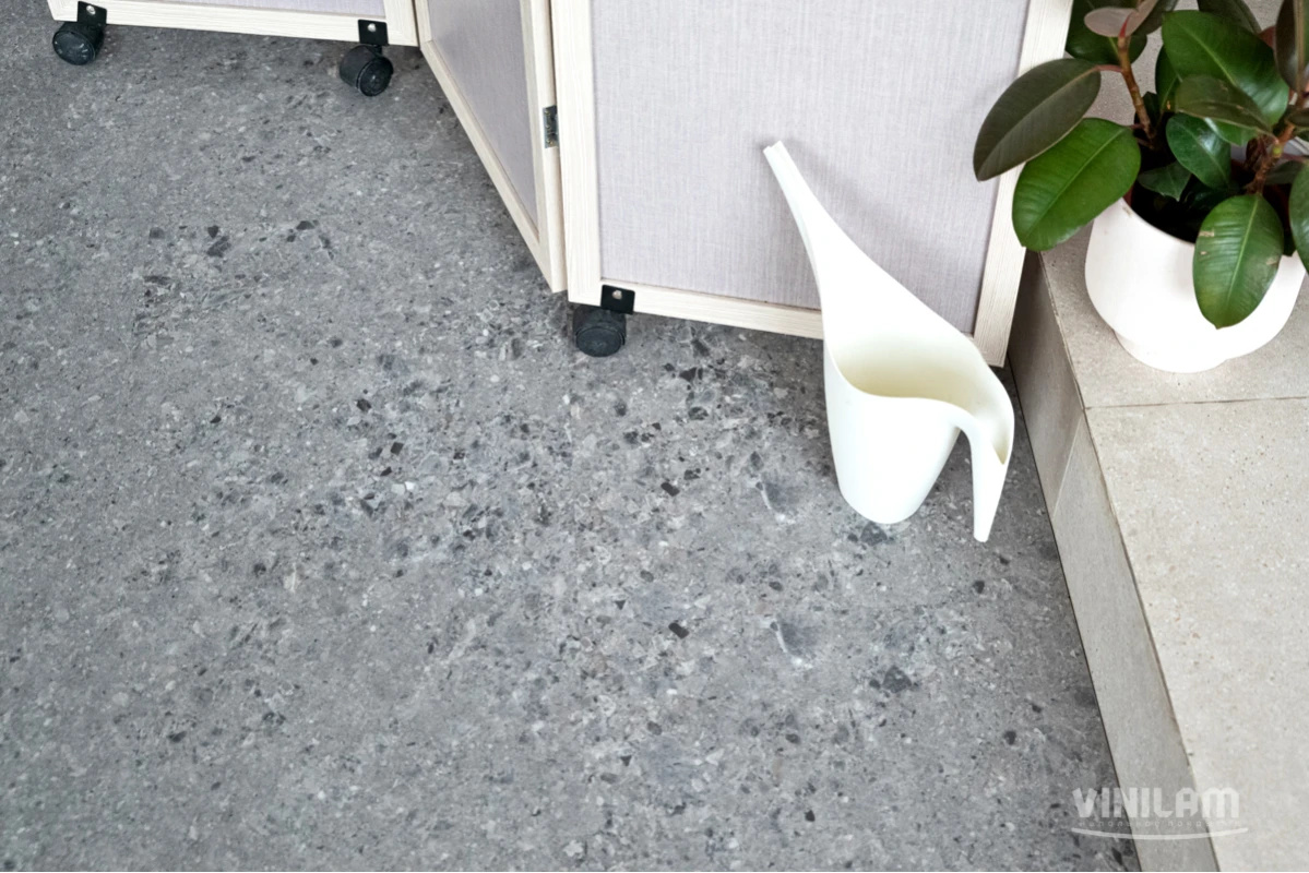 Плитка ПВХ клеевая VINILAM Терраццо Ceramo Stone Glue 950х480х2,5 (4,56м2), 4V микро-фаска