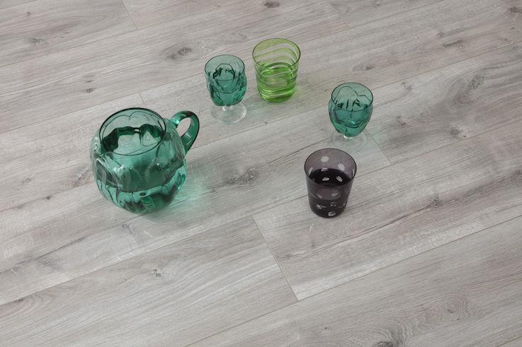 Ламинат Berry Alloc Spirit LightI Grey Impulse 1288х190х8 (2,203м2), защелка (Click), 4V фаска