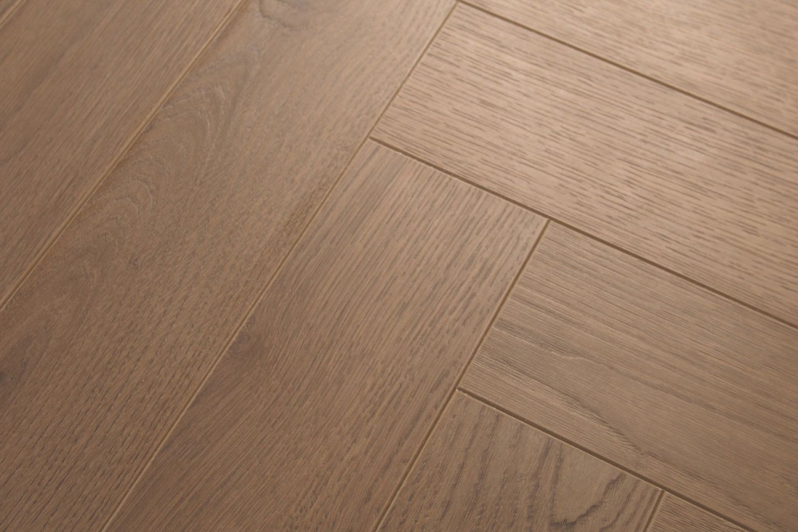 Ламинат Damy Floor Дуб Монгольский Heritage Ёлка 606х101х8 (1,591м2), замок (Uniclic), 4V фаска