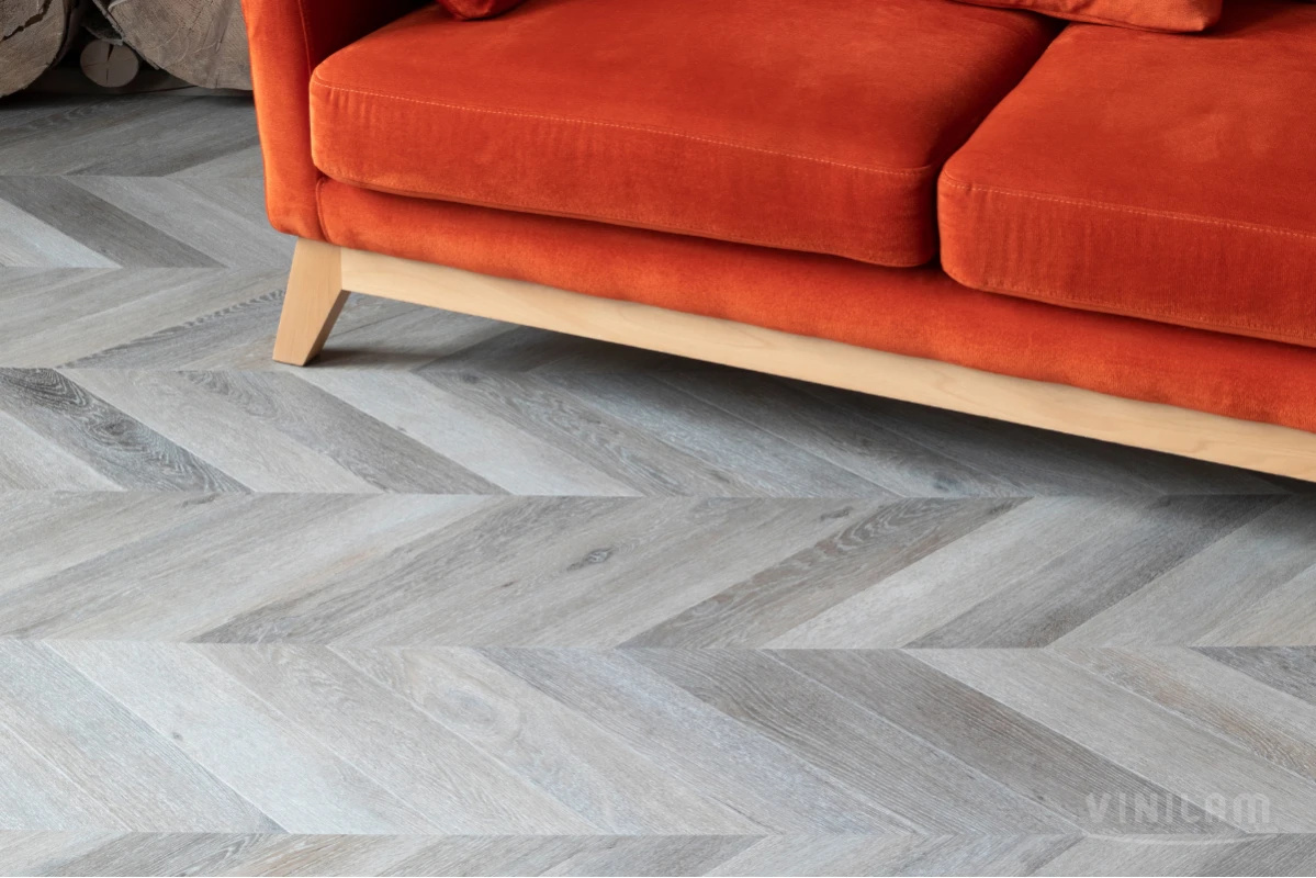 Плитка ПВХ клеевая VINILAM Шеврон Легран Chevron Glue 690х115х2,5 (2,86м2), 4V фаска