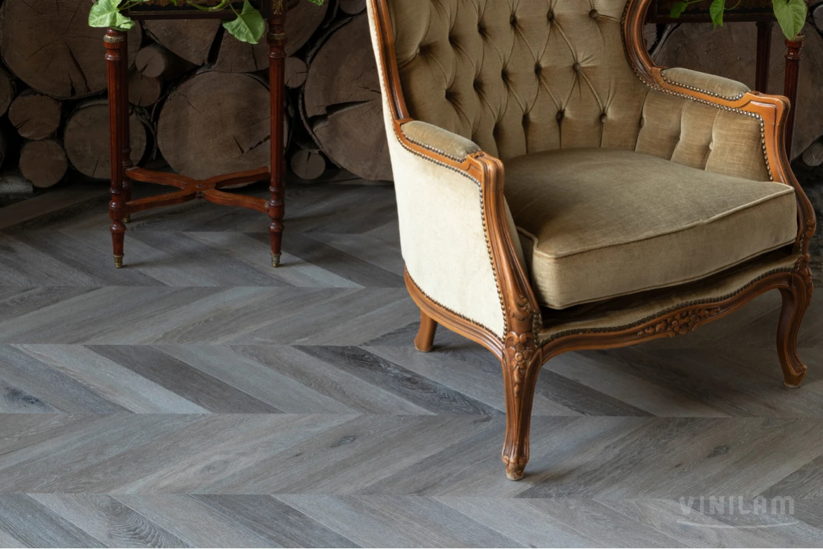 Плитка ПВХ клеевая VINILAM Шеврон Легран Chevron Glue 690х115х2,5 (2,86м2), 4V фаска